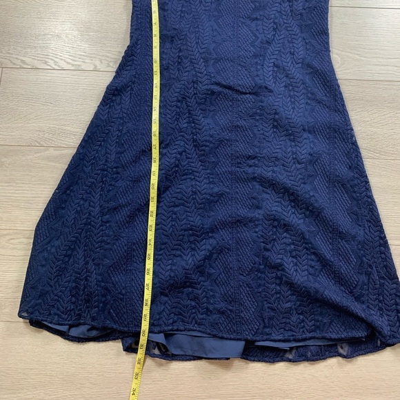 Theory Nayline Embroidered Navy Lace Dress - Picture 7 of 14